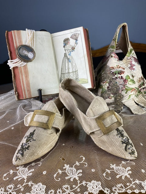 Bestickte Rokoko-Schuhe, ca. 1790