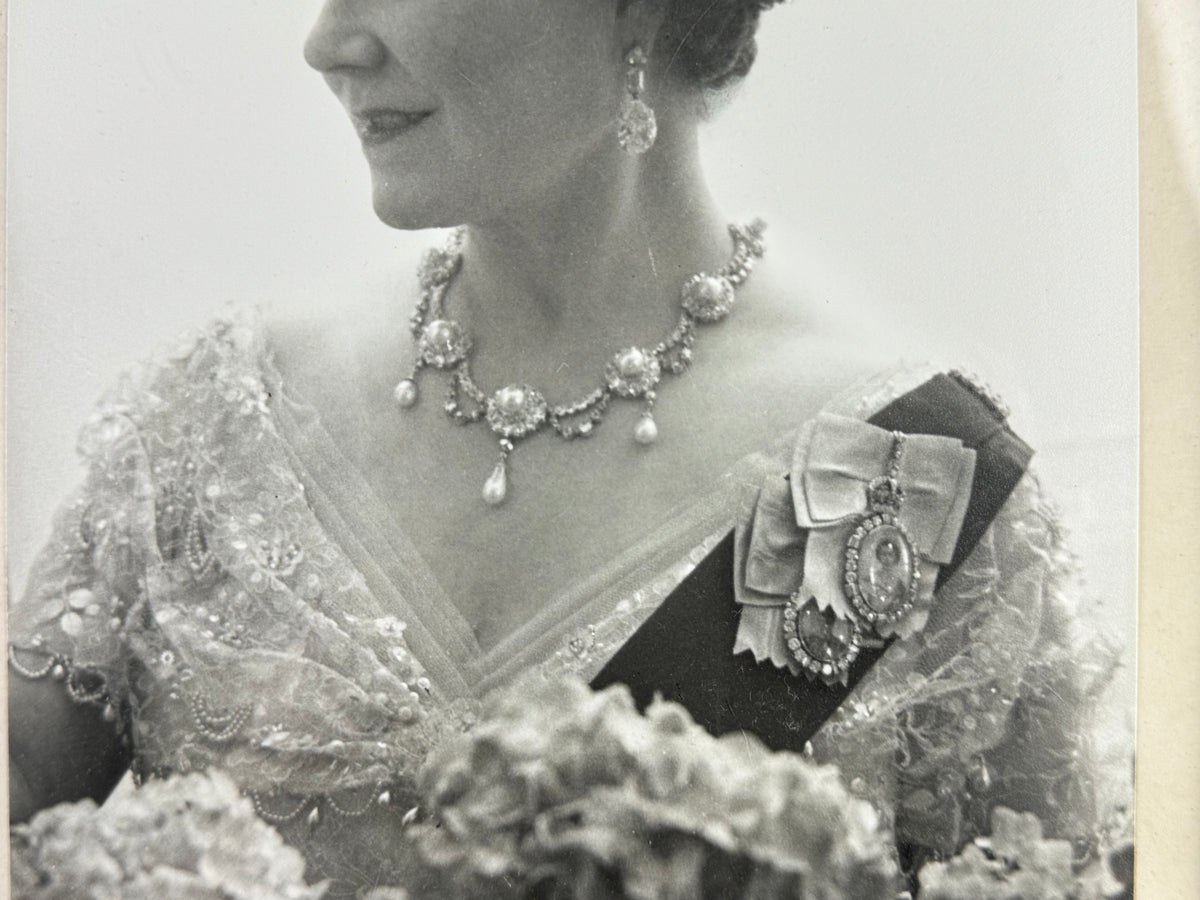 Signiertes Foto von Königinmutter Elizabeth, Queen Mum, 1962