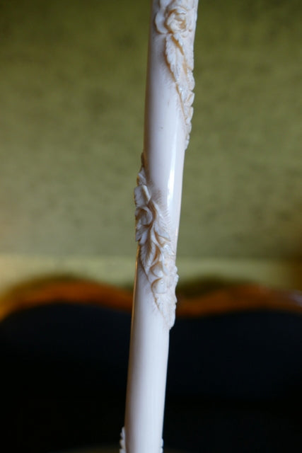 Brüsseler Spitzenschirm mit Spulenapplikation, ca. 1870