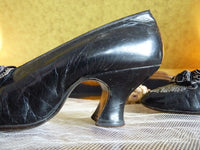 CH WOLFELT Co. Abendpumps einer jungen Dame, ca. 1904
