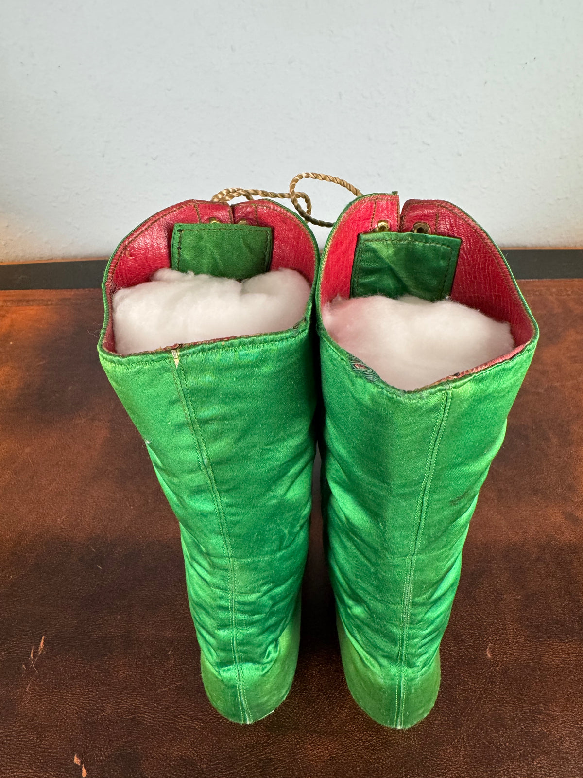 Victorian Green Silk Lace‑Up Boots, ca. 1875 – Low Heel, Brass Fasteners, Red Leather Lining