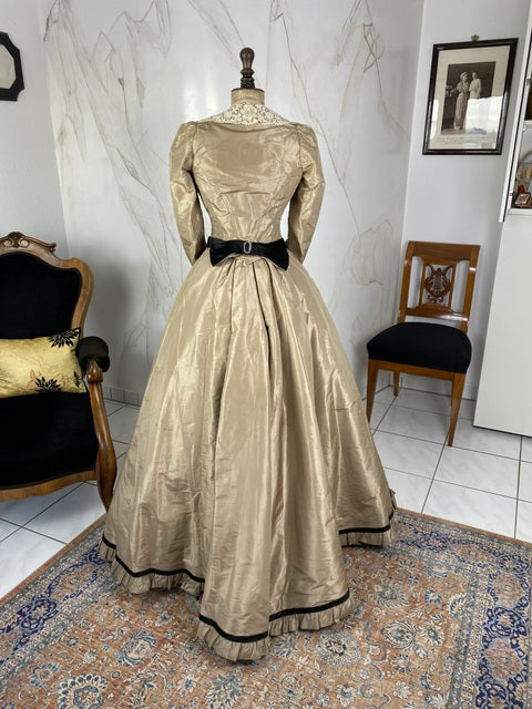 Nachmittagskleid, ca. 1890