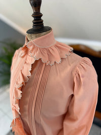 KÖNIGLICHE Bettjacke, aus dem Nachlass der Herzogin Maria Immakulata von Württemberg, geborene Erzherzogin von Österreich, 1900