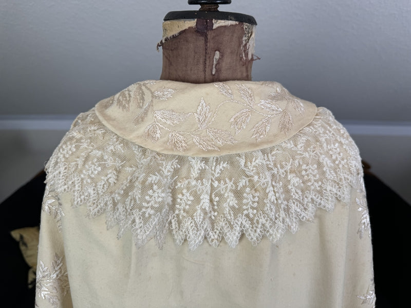 Besticktes Wollcape, England, 1880er Jahre