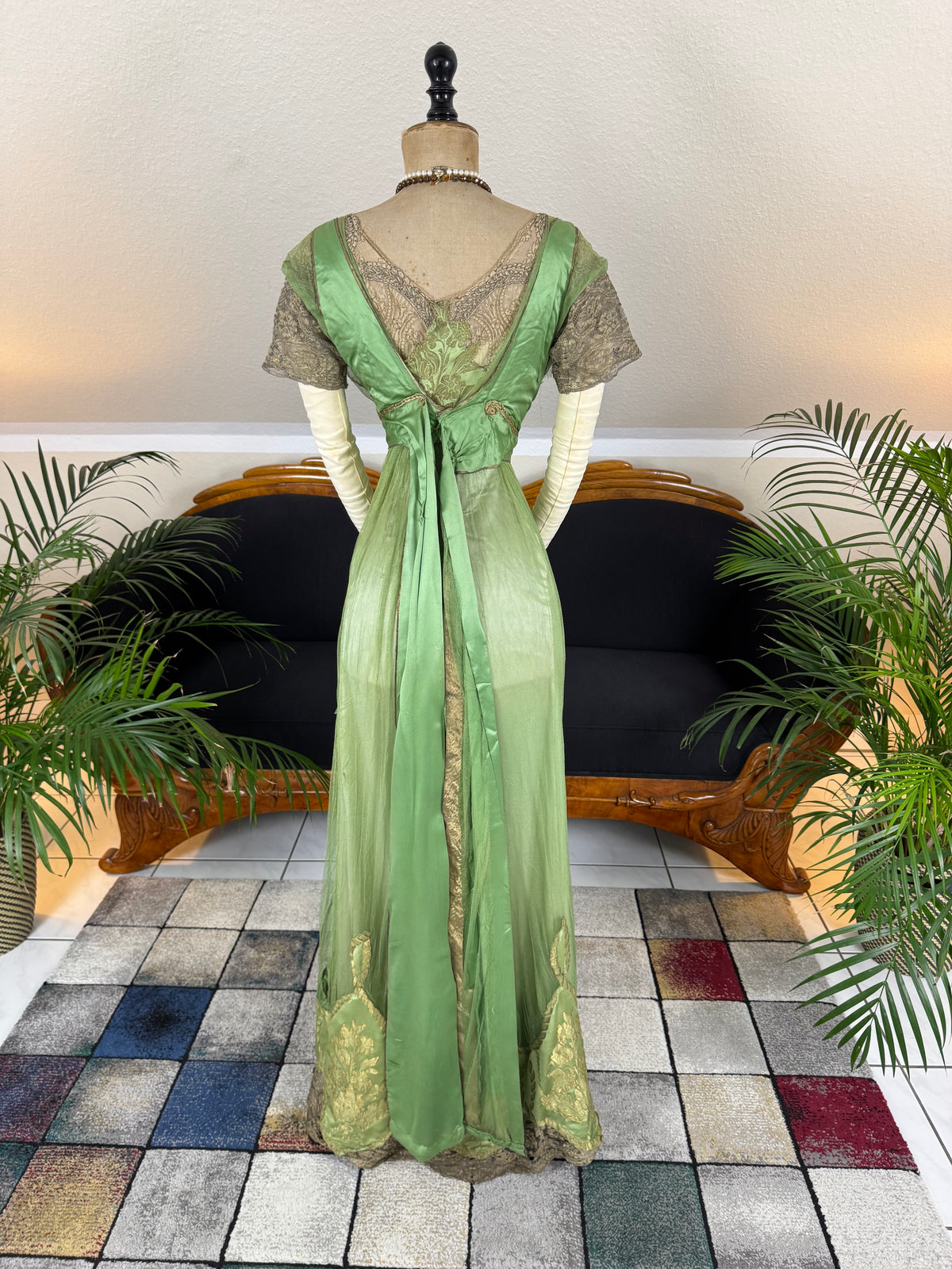 Edwardian green evening gown by Albert Franck, Frankfurt court dressmaker; Art Nouveau tulle and metallic lace design representing Frankfurt fashion history