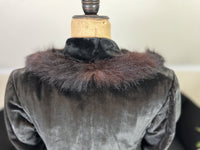 Antikes Gehkleid aus der Titanic-Ära, ca. 1912 – dreiteiliges Ensemble aus Samt