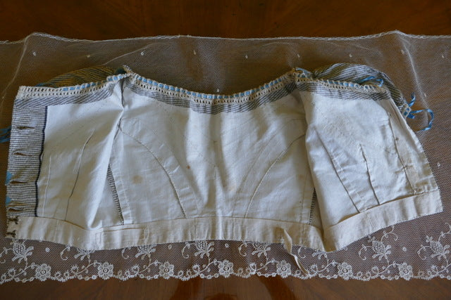 Mieder-Reifrockkleid, 1850er Jahre
