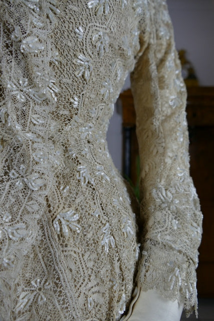 Antikes besticktes Spitzen-Bustle-Überkleid, 1880er Jahre