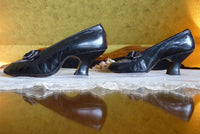 CH WOLFELT Co. Abendpumps einer jungen Dame, ca. 1904