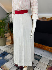 Natural Fiber Day Ensemble – Linen Skirt, Cotton Blouse & Leather Shoes