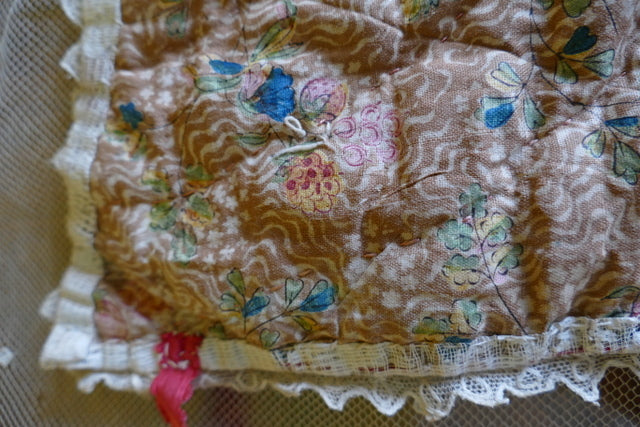 Antiker Biedermeier Brustlatz ca. 1840 – Deutsches frühes viktorianisches Textil