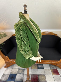 FRANKLIN SIMON & Co. Abendjacke aus grünem Samt, New York, ca. 1925