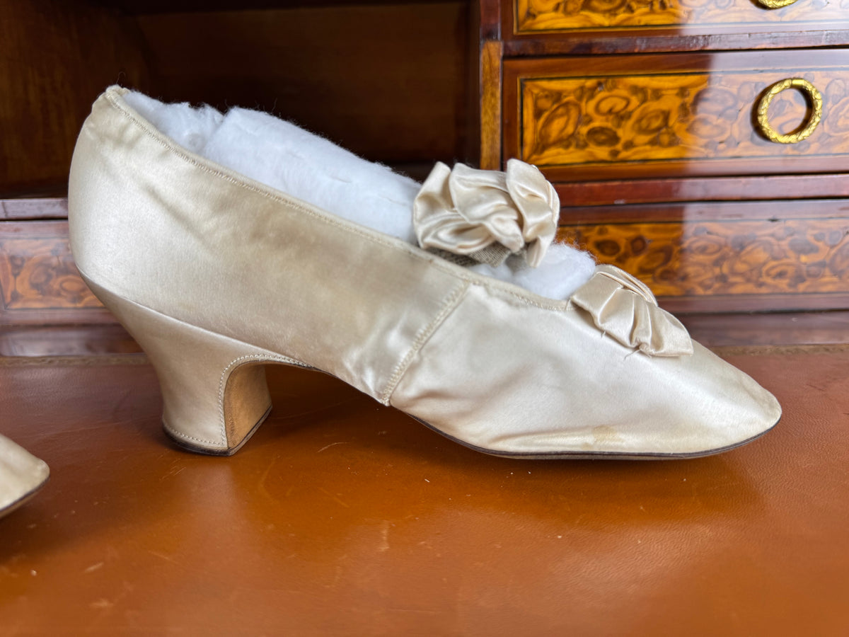 Antique Wedding Shoes 1882 – Silk Bridal Shoes with Double Bows by Julien Mayer, Paris, Kate Rimer Provenance