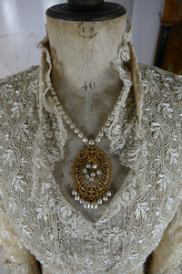 Antikes besticktes Spitzen-Bustle-Überkleid, 1880er Jahre