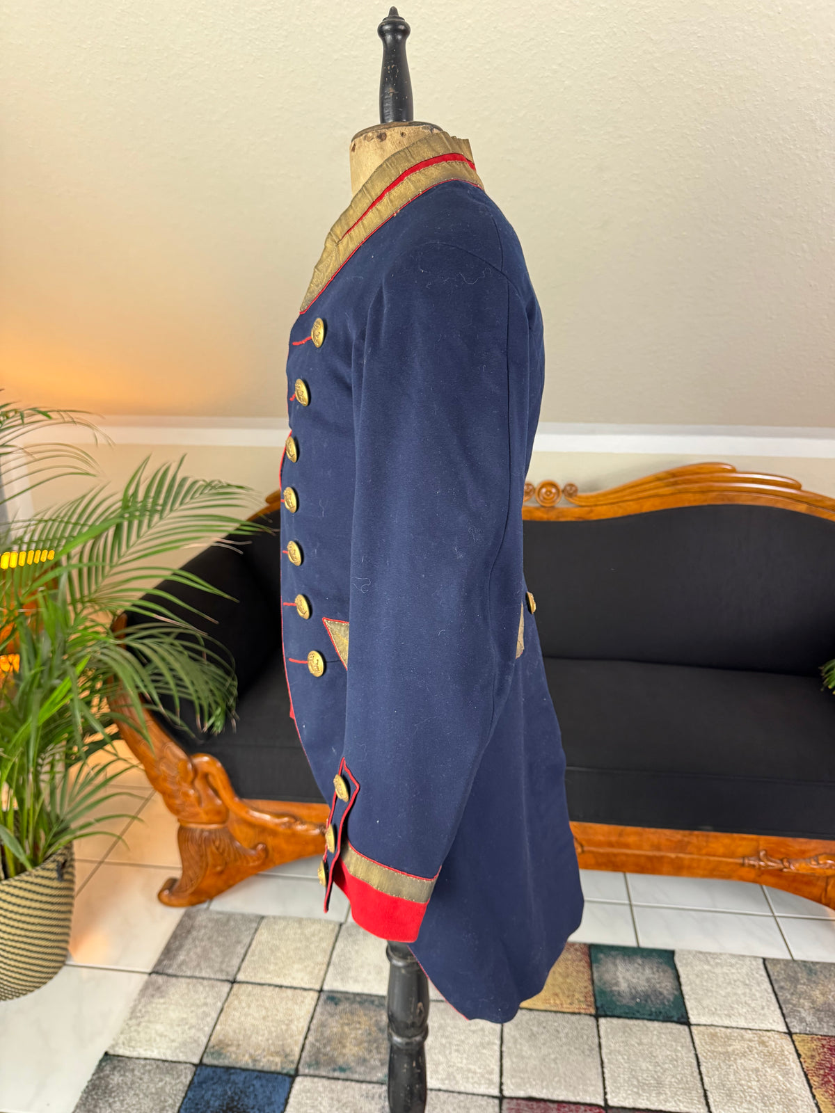 Livree eines Kammerdieners, 1898 – Königliche Dienstuniform für König Edward VII. & Königin Alexandra, Lockinge House