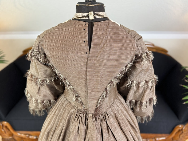 Antikes viktorianisches Gouvernantenkleid, England, ca. 1850