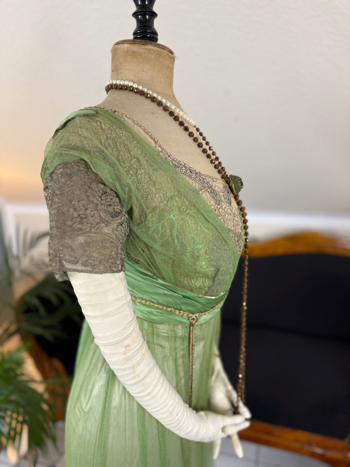 Edwardian green evening gown by Albert Franck, Frankfurt court dressmaker; Art Nouveau tulle and metallic lace design representing Frankfurt fashion history