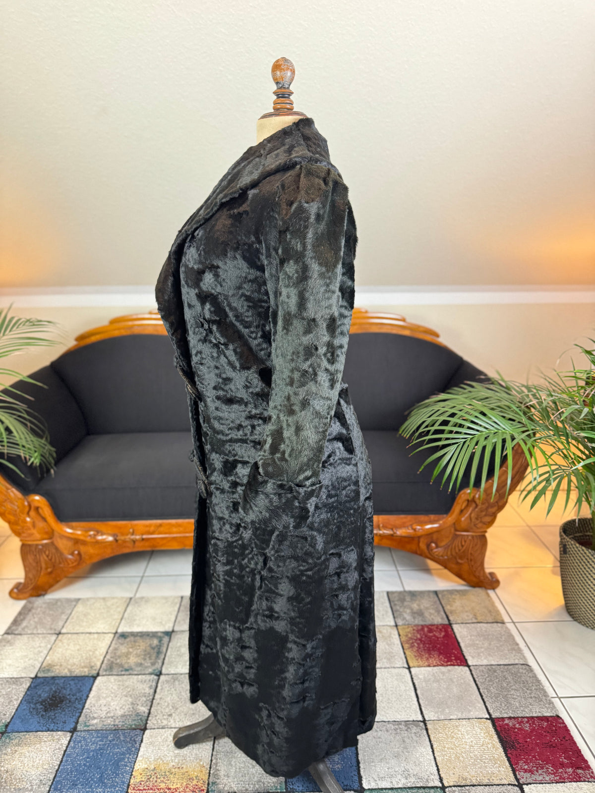 Edwardian ca. 1904 Langer schwarzer Mantel aus künstlichem Biberfell – Victor Tailoring Co., Chicago