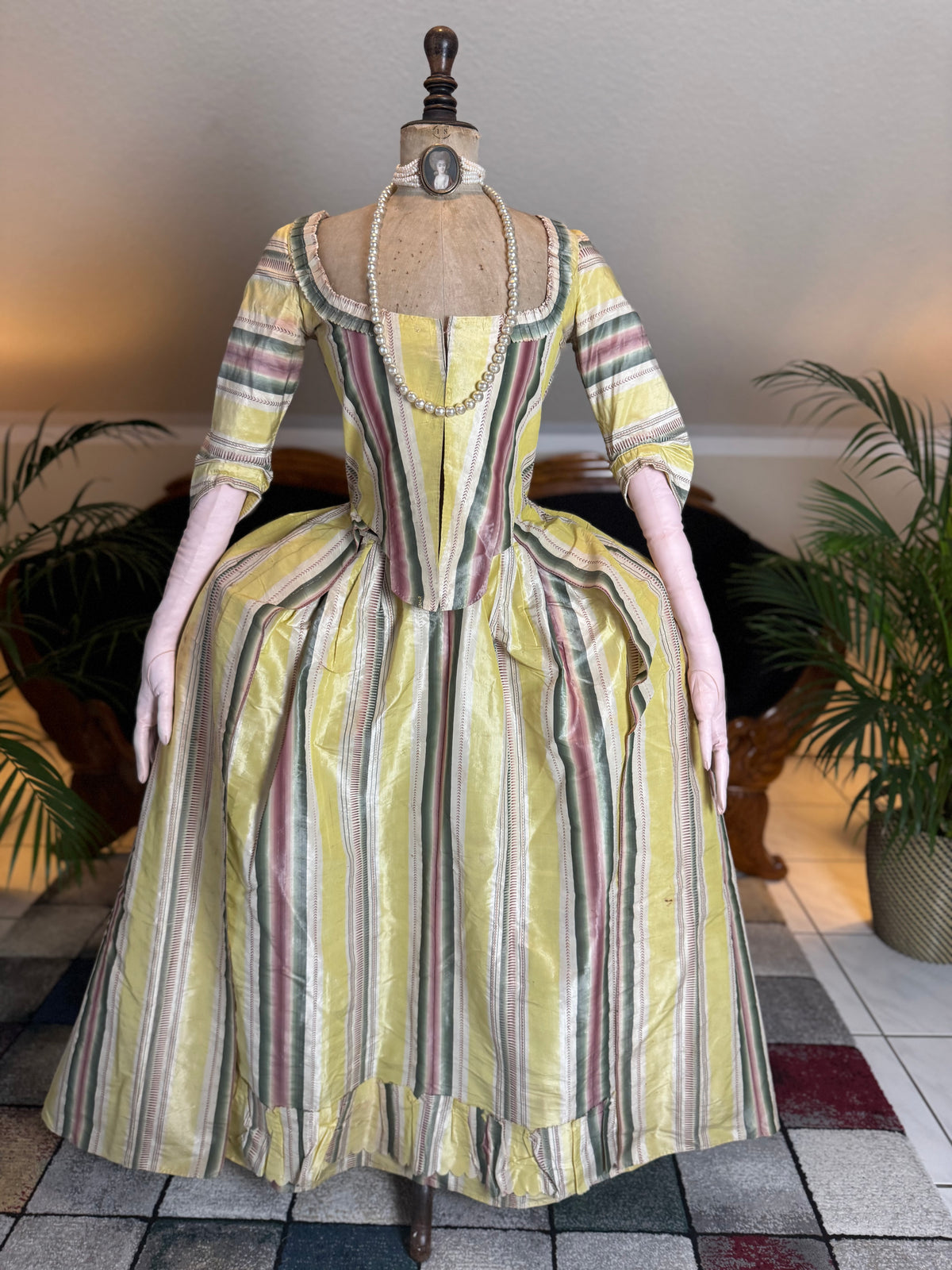 Striped silk 18th‑century dress with matching petticoat, robe à l’anglaise