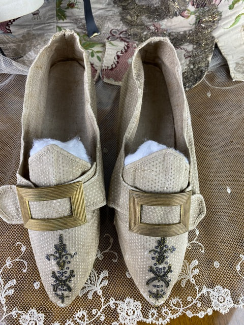 Bestickte Rokoko-Schuhe, ca. 1790