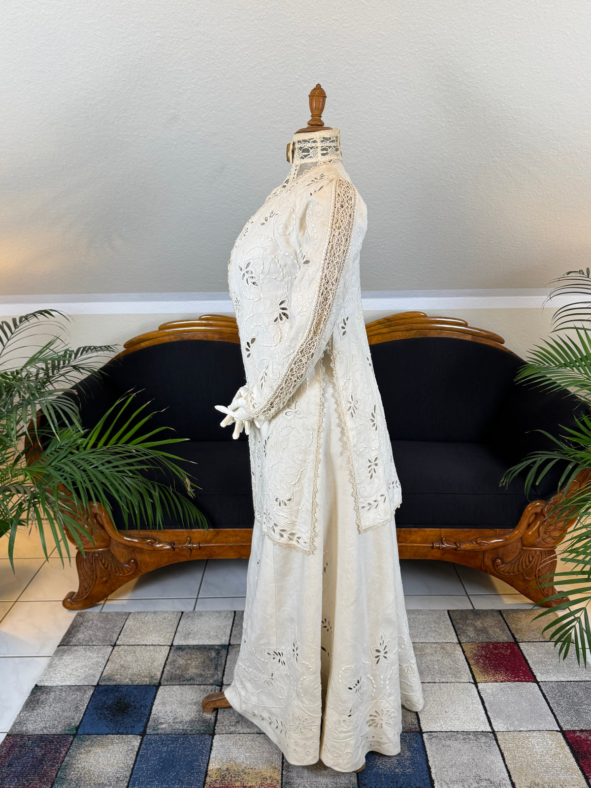 Antique Four‑Piece Edwardian Walking Dress ca. 1910 – Linen, Lace & Lady Gillman Provenance