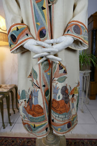 Ägyptische Revival Seidenjacke, ca. 1924 – Appliqué-Motive mit Sphinx, Skarabäus & Pyramide