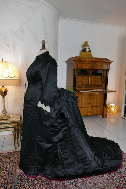 EMILE PINGAT Antikes viktorianisches Tournürenkleid, Paris, ca. 1882