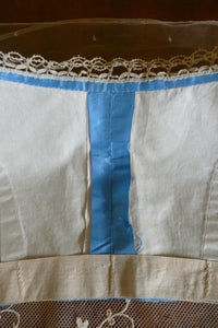 Mieder-Reifrockkleid, 1850er Jahre