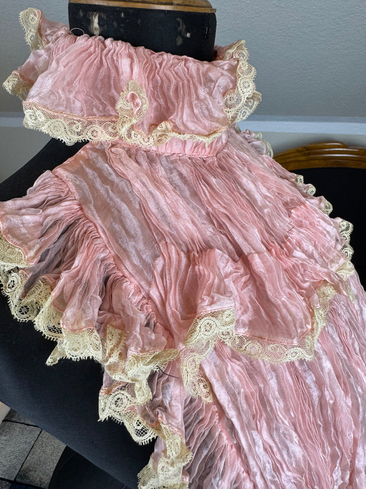 French Pink Ruffled Bust Insert, ca. 1901 – Belle Époque Lingerie