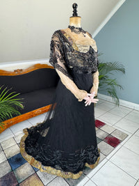 Antikes edwardianisches Abendkleid ca. 1906 – Seide, Spitze, Tüll & Brokat aus England