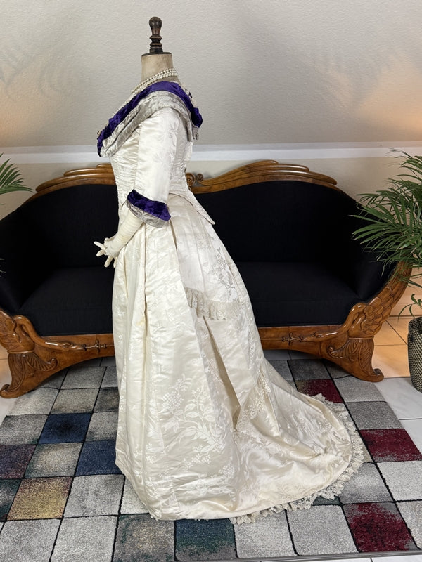 SCOTT Antikes Abendkleid aus Seide, Liverpool, ca. 1890