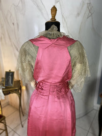 Rosa Satin-Abendkleid aus der Titanic-Ära, ca. 1912