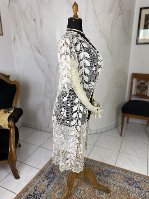 Irische Häkel-Langjacke, England, ca. 1908
