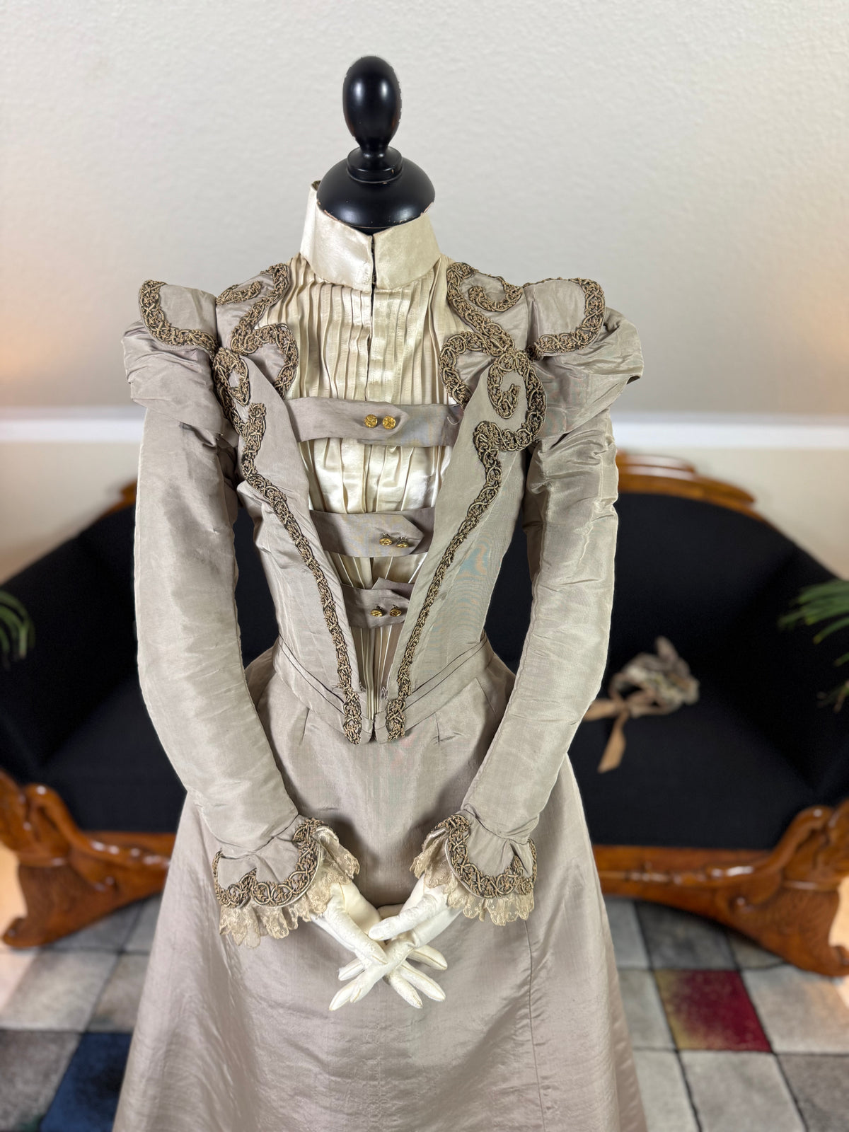 Antikes viktorianisches Gehkleid, ca. 1897 - Dreiteiliges englisches Ensemble