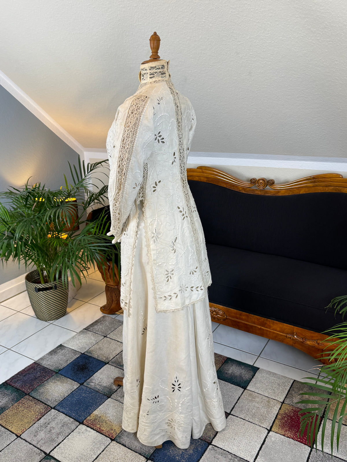 Antique Four‑Piece Edwardian Walking Dress ca. 1910 – Linen, Lace & Lady Gillman Provenance