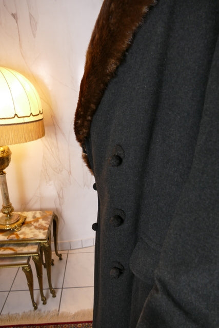 HERMANN HOFFMANN Mantel, Berlin, ca. 1925