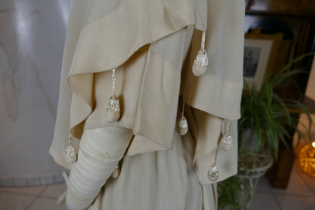 Antikes Brautkleid aus Seidensatin-Crêpe, Amerika, ca. 1925