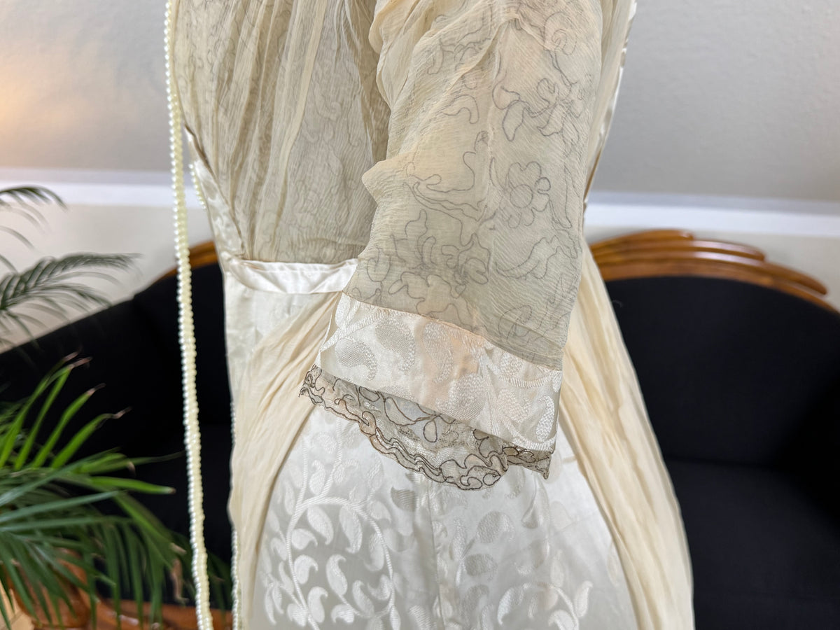 Evening Dress 1912 – Cream Silk Brocade with Lace & Crepe Drapes by M. E. Humble, Court Dressmaker, Lady Gillman Provenance
