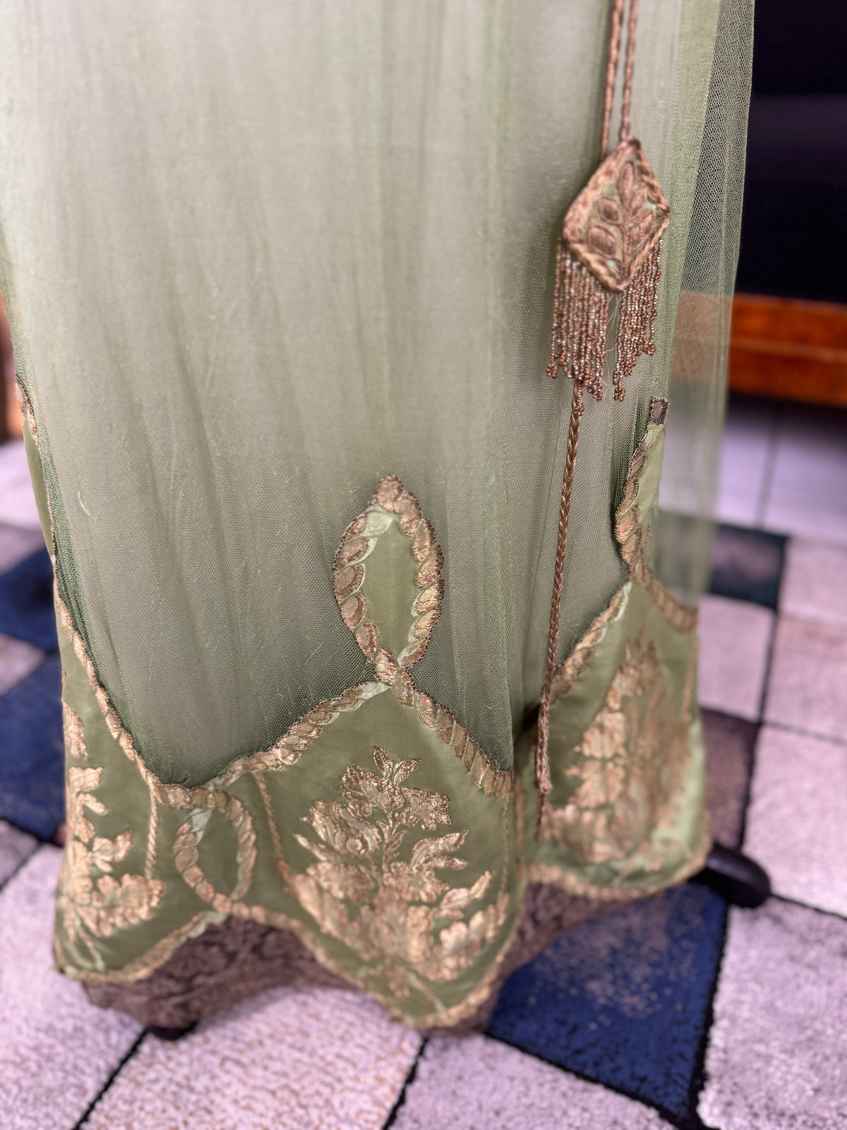 Edwardian green evening gown by Albert Franck, Frankfurt court dressmaker; Art Nouveau tulle and metallic lace design representing Frankfurt fashion history