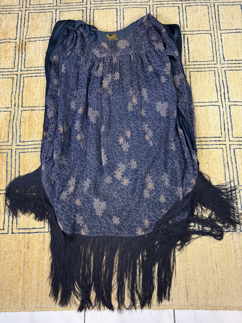 MARSHALL FIELD & Co. Antiker Kapuzenumhang, Chicago, ca. 1924 – Dunkelblauer Seiden-Flapper-Umhang