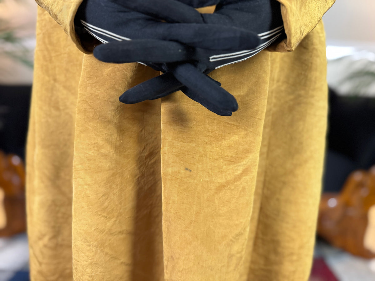 Antikes Regency-Kleid aus goldener Moiré-Seide, ca. 1815-1820