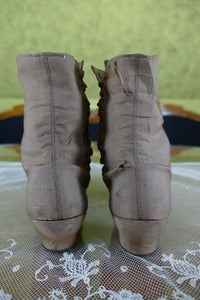 Braune Stiefel mit seitlicher Schnürung, Bürgerkriegszeit, ca. 1860–1865