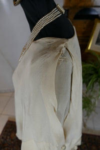 Antikes Brautkleid aus Seidensatin-Crêpe, Amerika, ca. 1925