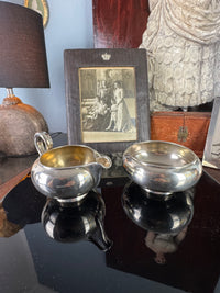 Milchkännchen und Zuckerdose aus Silber – von der Tafel Kaiser Wilhelms II., datiert 1897 und 1899