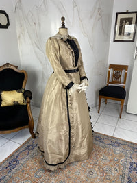 Nachmittagskleid, ca. 1890