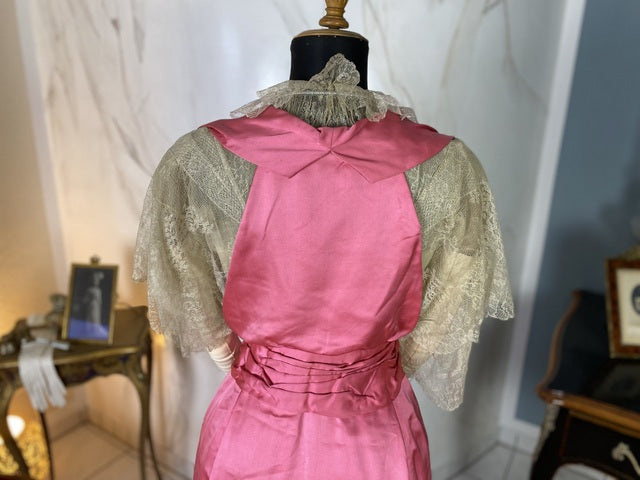 Rosa Satin-Abendkleid aus der Titanic-Ära, ca. 1912