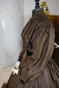 Antike Biedermeier Mutter-Tochter Moiré-Seiden-Nachmittagskleider, 1840er Jahre