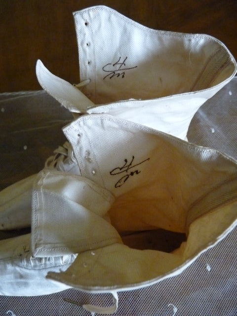 Sportliche Schnürstiefel aus Baumwollsatin, ca. 1875