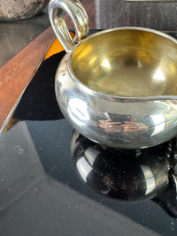 Pot à lait et sucrier en argent de la table de l'Empereur Guillaume II – Datés 1897 et 1899