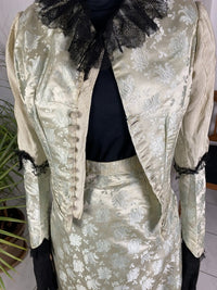 Antikes zweiteiliges Dinnerkleid aus Seidenbrokat, ca. 1898